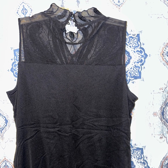 Very cute top hardly ever worn for real for real and it’s just very cute - Picture 6 of 6